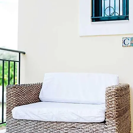 Oliva Homes Témeni